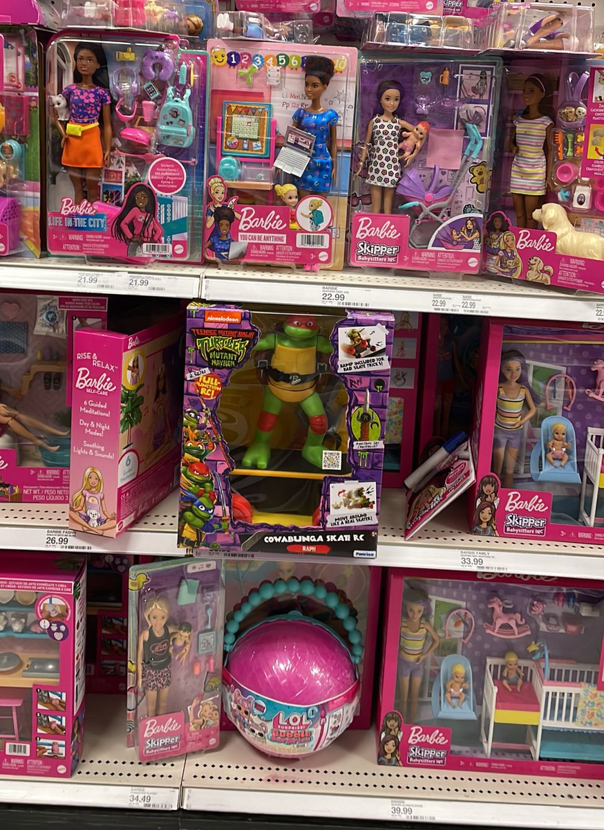bonesthecryptic's tweet photo. Ah yes my favorite barbie, Raphael teenage mutant ninja turtle https://t.co/DpuKTak5sF