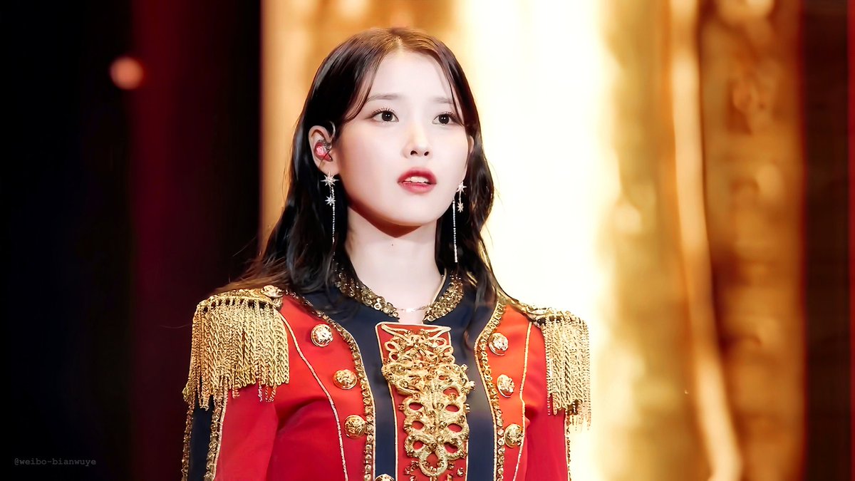 iuaenapieces's tweet photo. she will be my queen forever https://t.co/Y92pqjBjvo