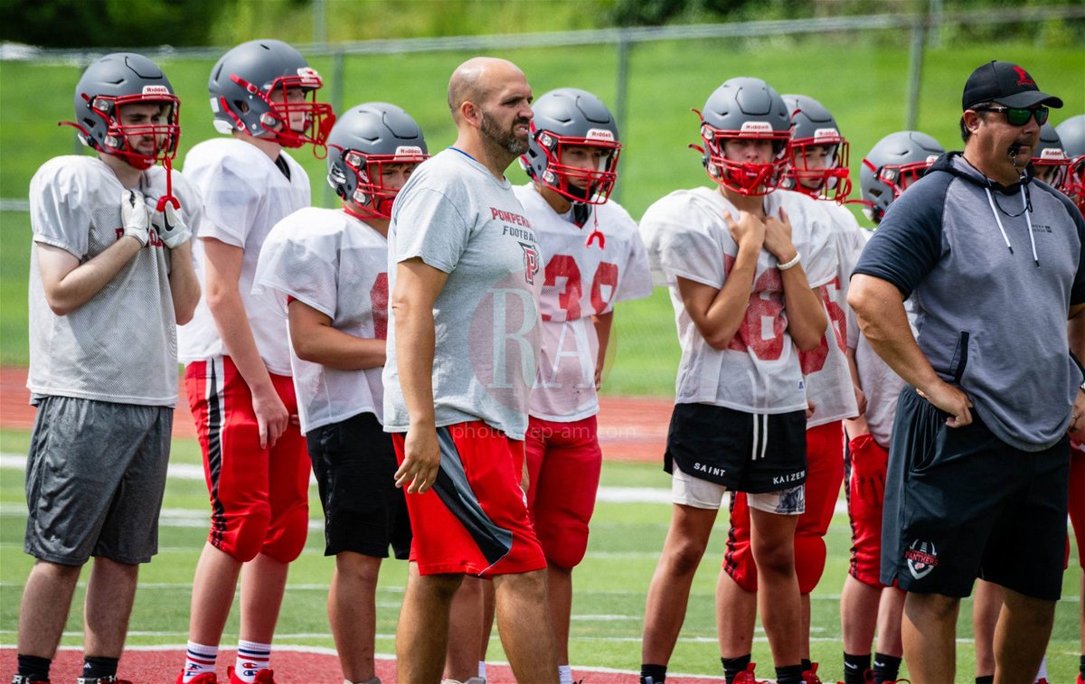 SWC football: Pomperaug on a positive path dlvr.it/Stx4Pg