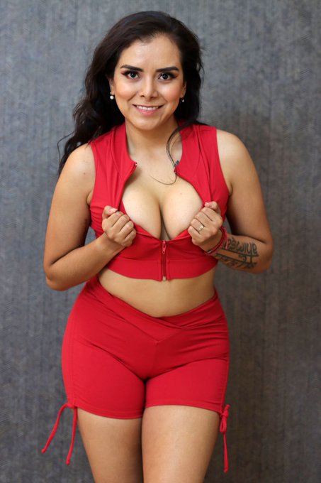 A disfrutar todas mis escenas xxx en mi onlyfans tu ya &ntilde;as viste? Podr&aacute;s encontrar m&aacute;s de 60 escenas<a href="/tag/miercolesdeculotes"class="tags"><span>#miercolesdeculotes</span></a>