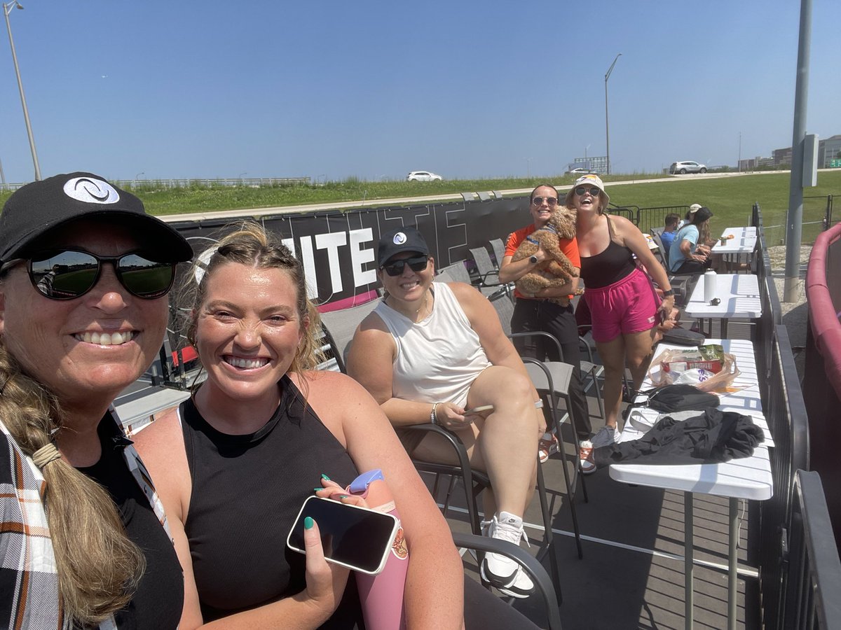 Lonni Alameda tweet media