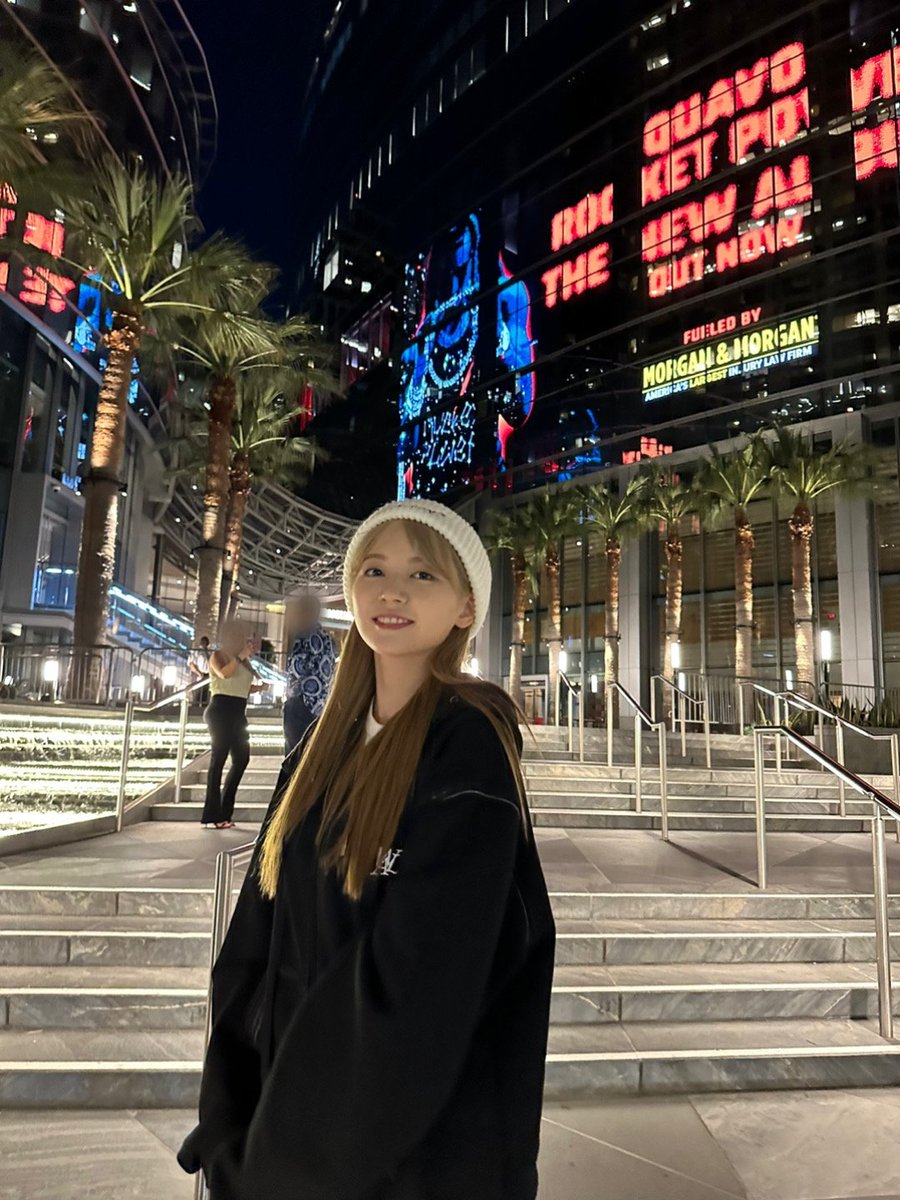 official_kep1er's tweet photo. Thank you LA🤍🌃

#마시로 #MASHIRO
#Kep1er #케플러 https://t.co/FraroZlnUo