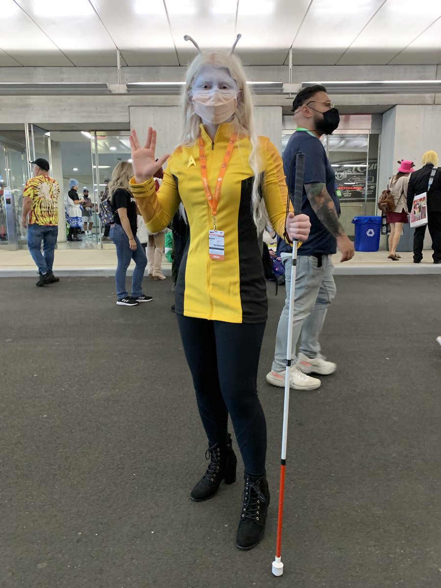 SarahGKane's tweet photo. @seanferrick @TrekCulture @CloneStarPod I’m blind, and Star Trek inspired me to study physics and astronomy. Naturally, I just had to cosplay as an Aenar at NYCC this year (gotta love a good blind joke!) https://t.co/Hj7xDLfpXQ