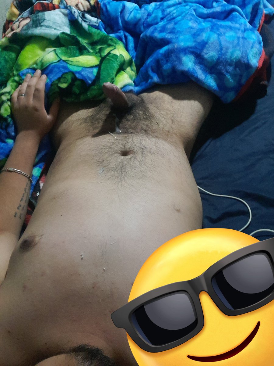 elmau2002's tweet photo. Mi amor vengache pa ca  pa darle mucho amor https://t.co/ZpR5KwBLRq