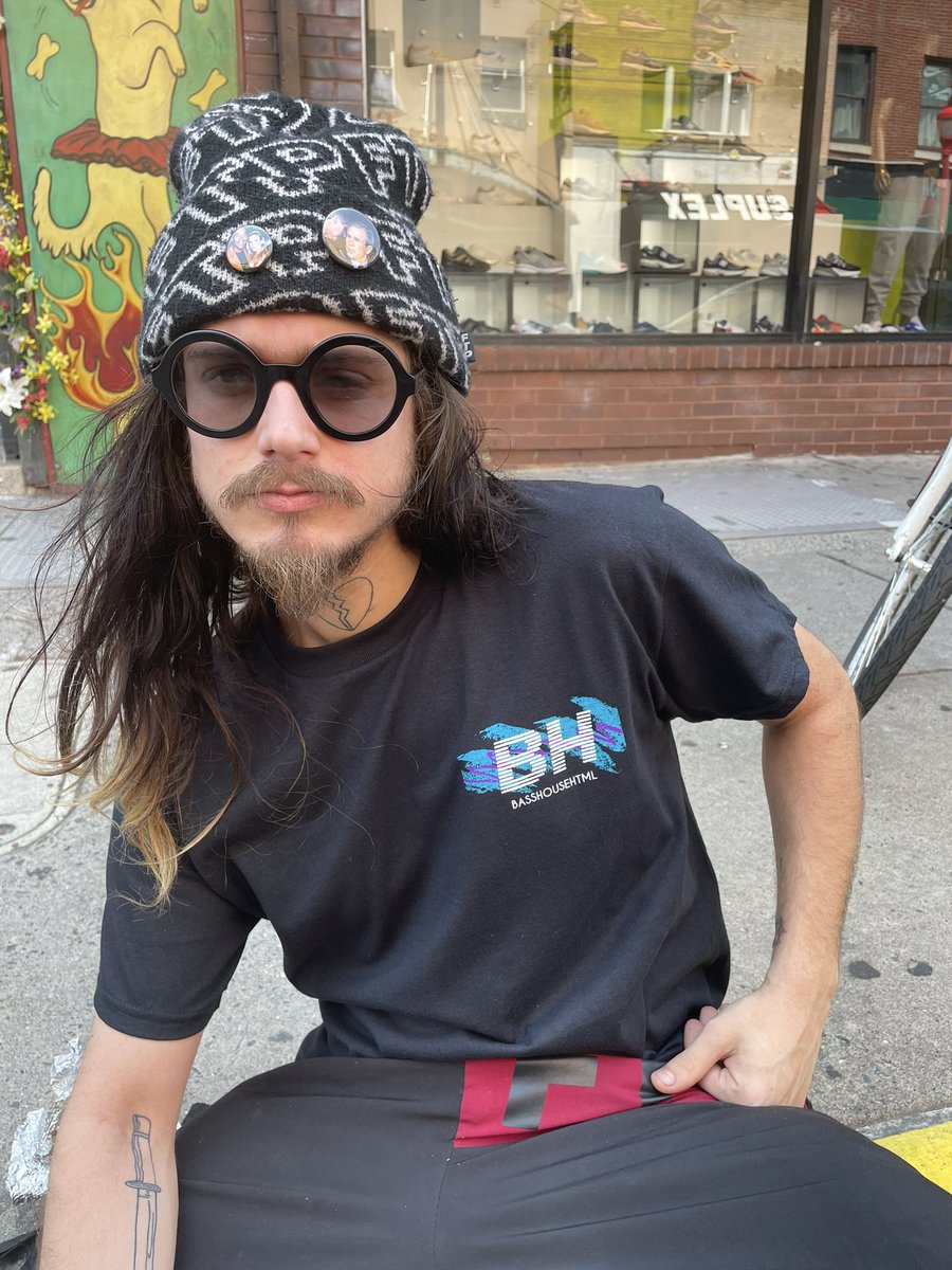 basshousehtml tweet media