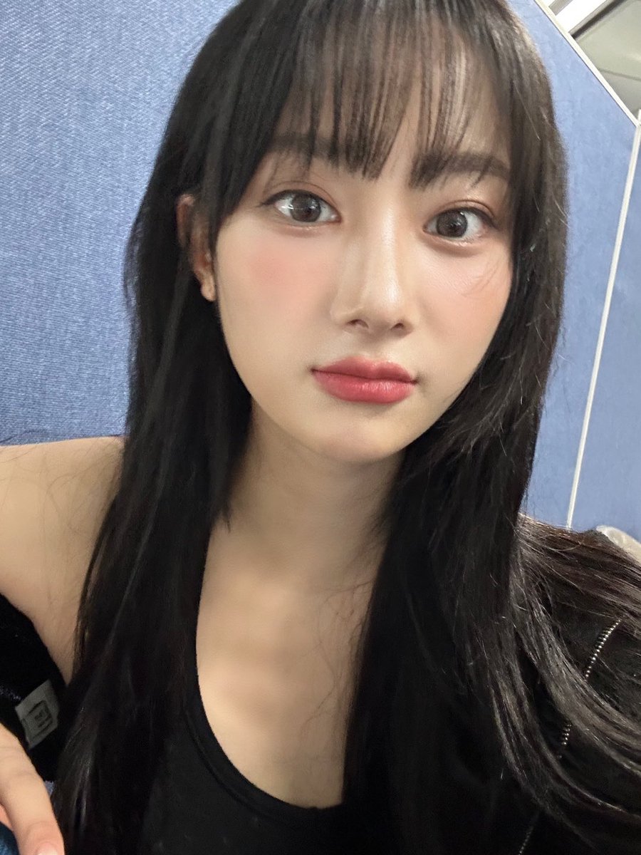 PRIMROSE_MEMBER's tweet photo. 프리즘 밖에 많이 더워요,
썬크림 잘 발라요~
오늘 하루도 파이팅🍀

#PRIMROSE #프림로즈 #LAFFYTAFFY #래피태피
#NAHYUN #나현 https://t.co/Ra1mrDF2dQ