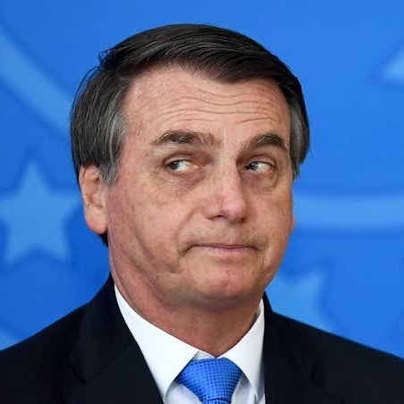 NP__Oficial's tweet photo. 🚨 Opinião: l  Bolsonaro não pode ir para os EUA pq é investigado lá; se for pra Itália, será extraditado. Pra onde deve ir o ex-presidente? https://t.co/SBVlGnrcJj