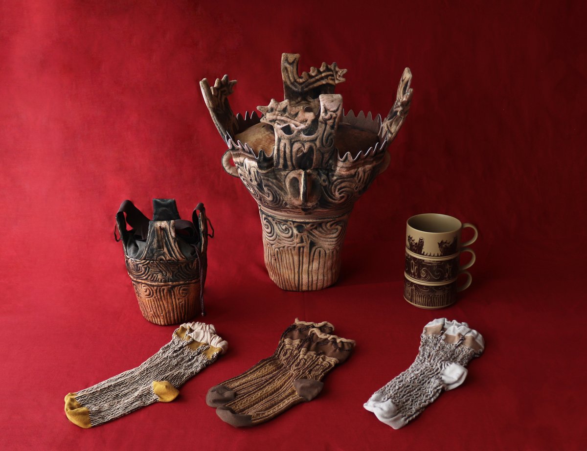 やわらかい縄文土器をギュッと抱きしめて 国宝の縄文土器「縄文雪炎