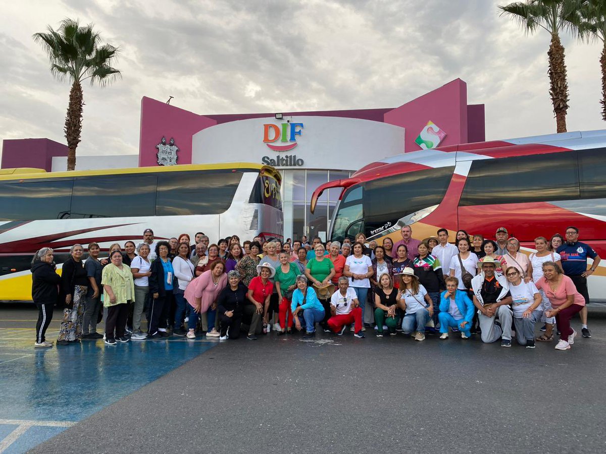 DIF_Saltillo's tweet photo. Despedimos a nuestros adultos mayores que van rumbo a Mazatlán 🌊 deseando todo lo mejor en este viaje". ¡Que lo disfruten!" #DIFSaltillo #DIFCoahuila https://t.co/d2cWWvgRBS