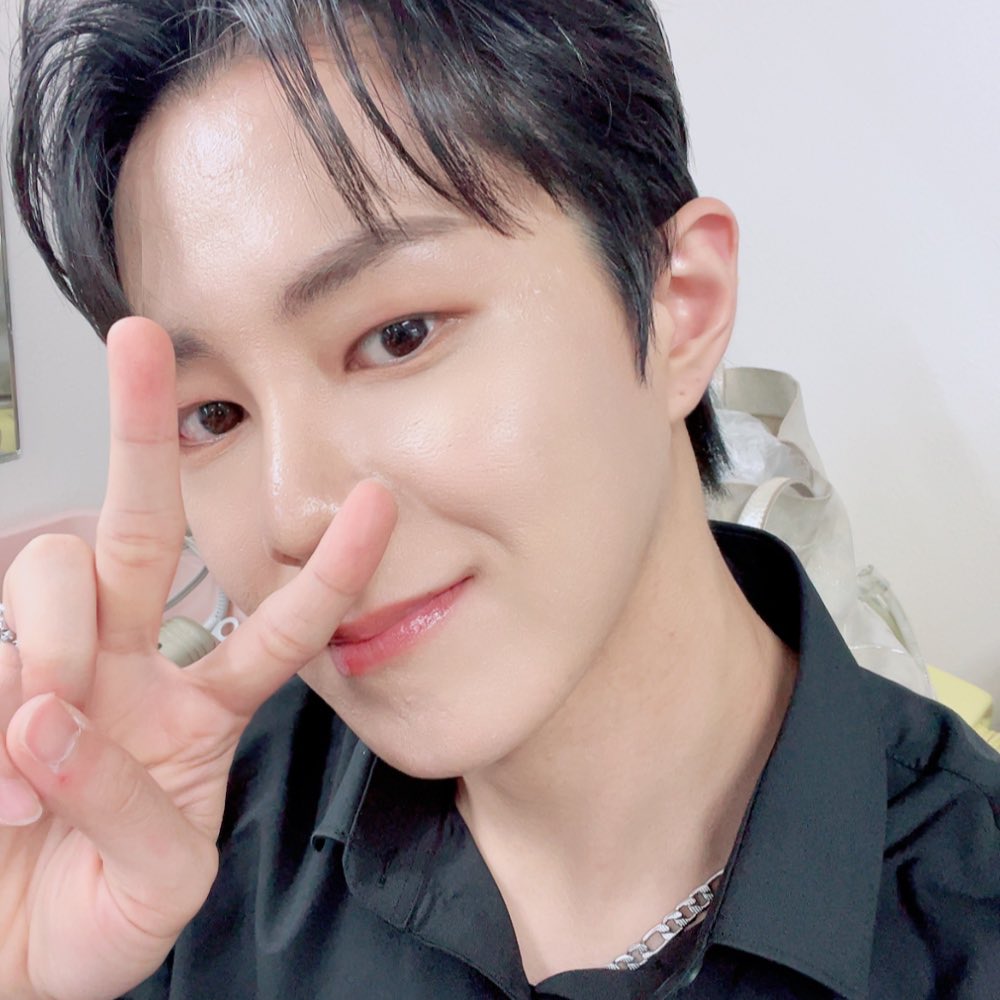 dna_enter's tweet photo. 그레이스!!!
도쿄 막공까지 무사히 끝이 났습니다!! 
너무너무 고마웠어요!!! 🥰🥰🥰 

  #멋진녀석들 #greatguys #그레이스 #grace #그레이스사랑해 #Grace_I_love_you #grace愛してる https://t.co/OnOq7VKpHh