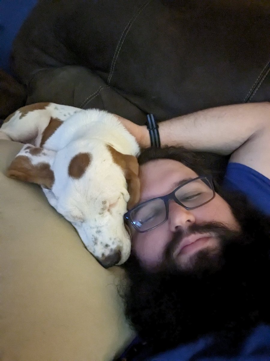 PedrocRodrigu10's tweet image. I accidentally summoned an ancient entity of immense horror. So I trapped it in a basset hound puppy I found. I named the puppy Perla. She's very sweet. The evil trapped within her not so much.