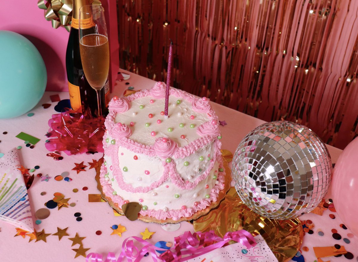 guapas4ever's tweet photo. 🤩🎂🥳🎉🩷 https://t.co/8QMlXq0NxY