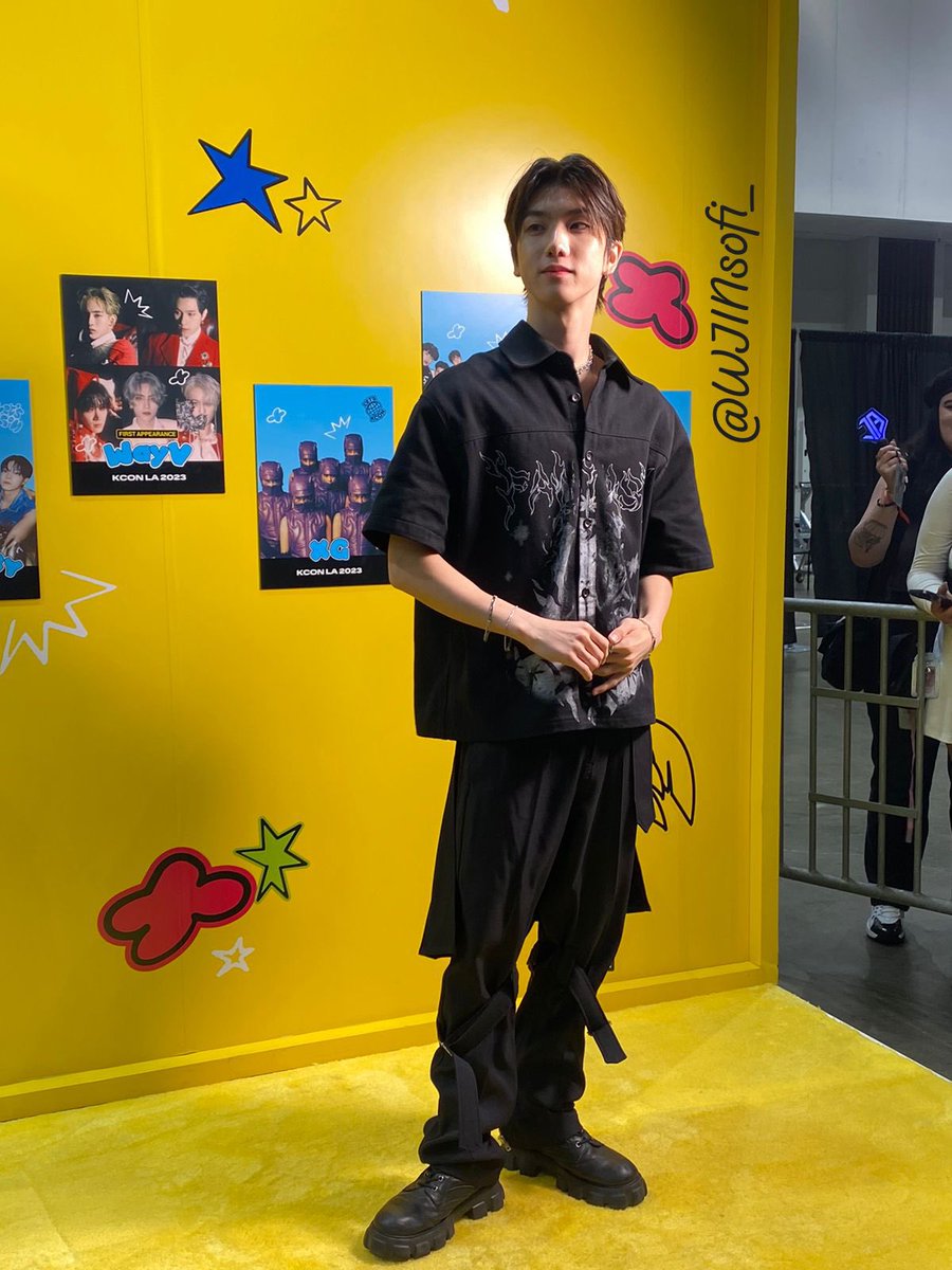 WJINsofi_'s tweet photo. Doyum is too cute 🥺I almost want to cry hahaha I love that in these days at KCON, they knew that Mexico supports them 💗

#KCON2023LA #KCON #JUSTB #STARSQUARE #ONLYB https://t.co/FTJgH6t4wg