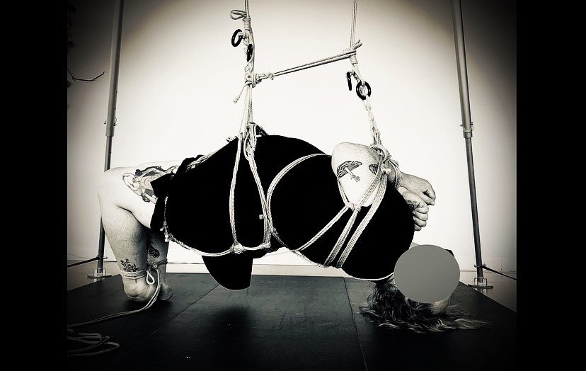 JonTheRigger's tweet photo. A brief but lovely tie at Queer Rope Skillsharing which is a great monthly rope community event!

#shibariropes 
#represenationmatters #queerrope #queervancouver https://t.co/vlbFJE51qc