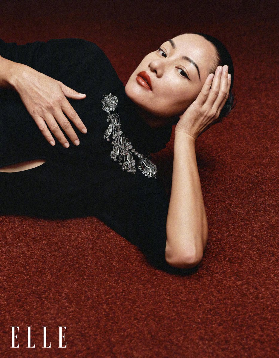 dramapotatoe's tweet photo. #QuYing for ELLE China
Full shoot - https://t.co/YD4ga3gS2L https://t.co/JL5qnP1slS