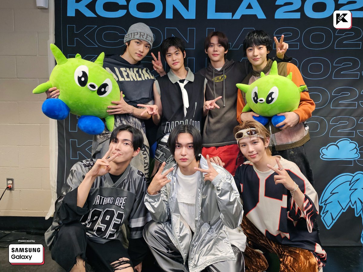 [#KCONLA2023] First time in KCON LA 🇺🇸 !
Looking forward to making lots of 𝐌𝐞𝐦𝐨𝐫𝐢𝐞𝐬 at KCON 🤩

#RIIZE