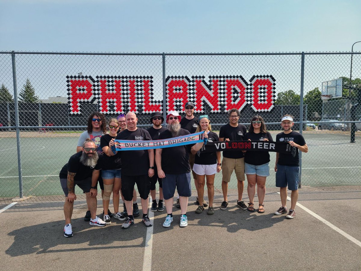 DC_SilverLining's tweet image. Today the #DCSL #voLoonteers supported the 2023 Central Honors #PhilandoCastile with the @RedLoons &amp;amp; @buckethatsmn  

Thanks to who participated!

Over the years, set up and tear down seem to get smoother but today was the fastest yet with help from the Central HS football team!
