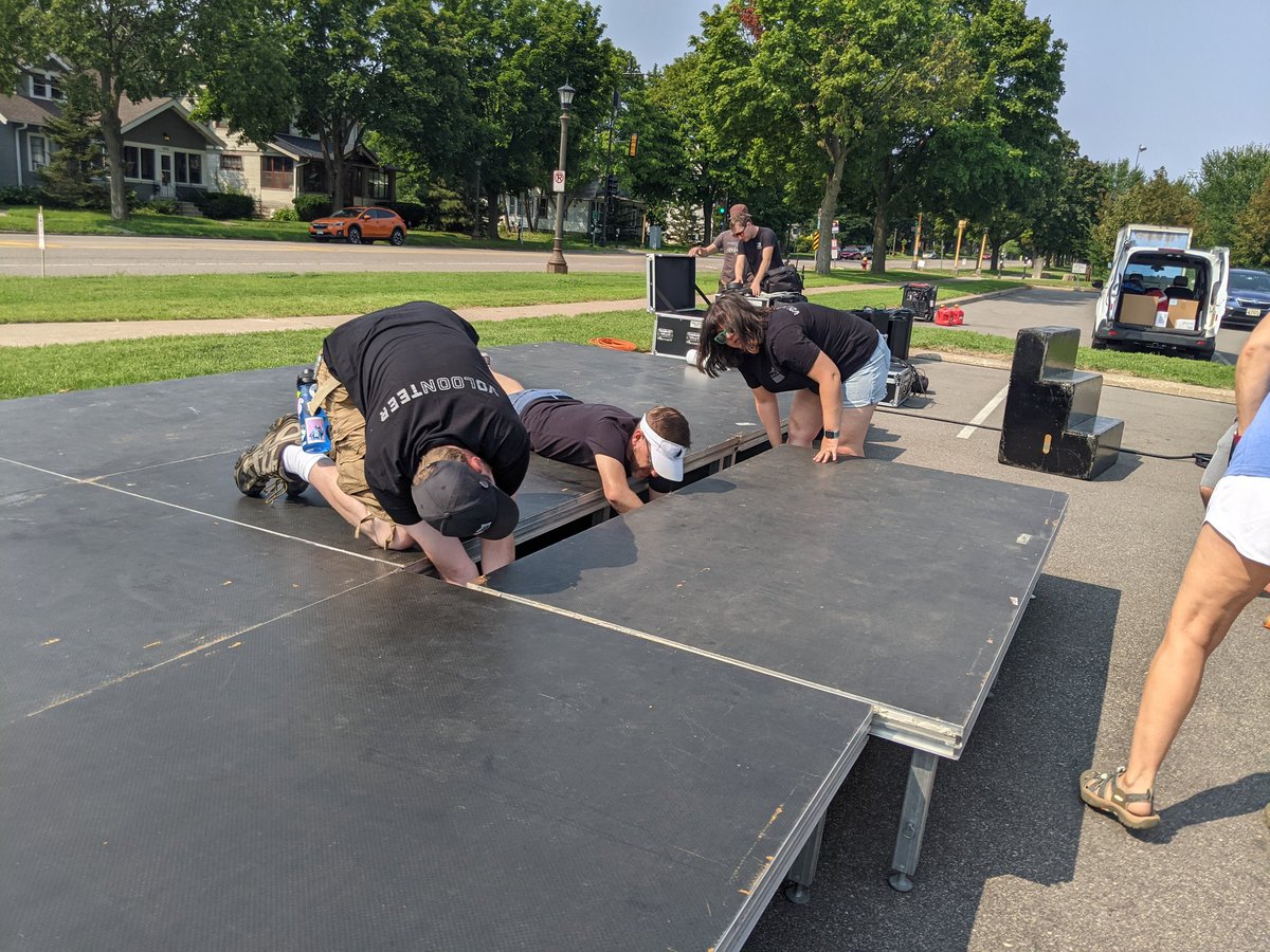 DC_SilverLining's tweet image. Today the #DCSL #voLoonteers supported the 2023 Central Honors #PhilandoCastile with the @RedLoons &amp;amp; @buckethatsmn  

Thanks to who participated!

Over the years, set up and tear down seem to get smoother but today was the fastest yet with help from the Central HS football team!