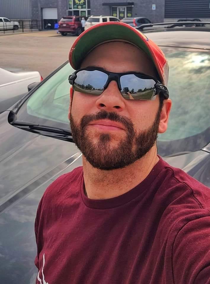 RandySevy's tweet photo. The other day while I was at a gas station, I overheard a lady in her late 20's telling 2 other men to leave her alone so I decided to walk over to them and I asked her " how was the meeting today darlin? " she looked at me and said " it was good, I'll tell you more about it when we get home in a few ". I replied with " wonderful I'll pick up your favorite for dinner".
The two guys left in a hurry and she told me " you have no idea how much that meant to me .... thank you." I said "you're very welcome ma'am .... you can never be too careful. "
I made sure the guys left before I walked back to my car and as I was walking back all I could do was think " I hope a man does that for my future daughter one day".
~ Cody Bret