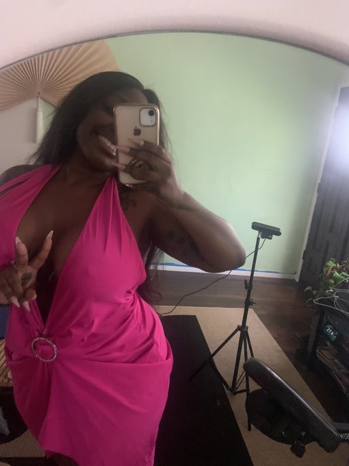 Headed out to the urban x awards https://t.co/s1Q3Zr8br4<a href="/tag/throwbackthursday"class="tags"><span>#throwbackthursday</span></a>