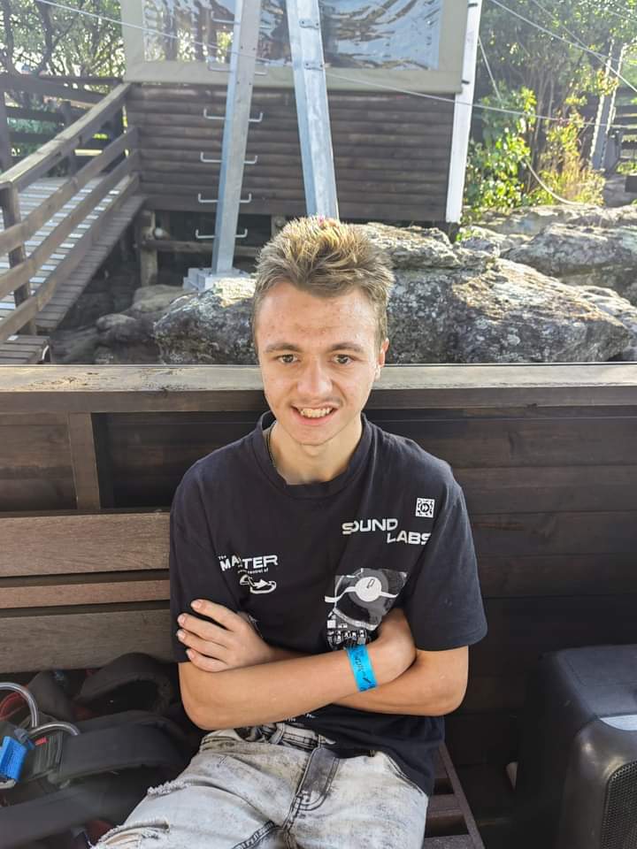 Missing Person

19 year old went missing in Randpark Ridge and was last spotted 19 August 2023 at 23:00. He does suffer from a mental disability so his mindset is that of a much younger child.

If anyone knows his whereabouts please contact Honeydew SAPS on 0823371426.