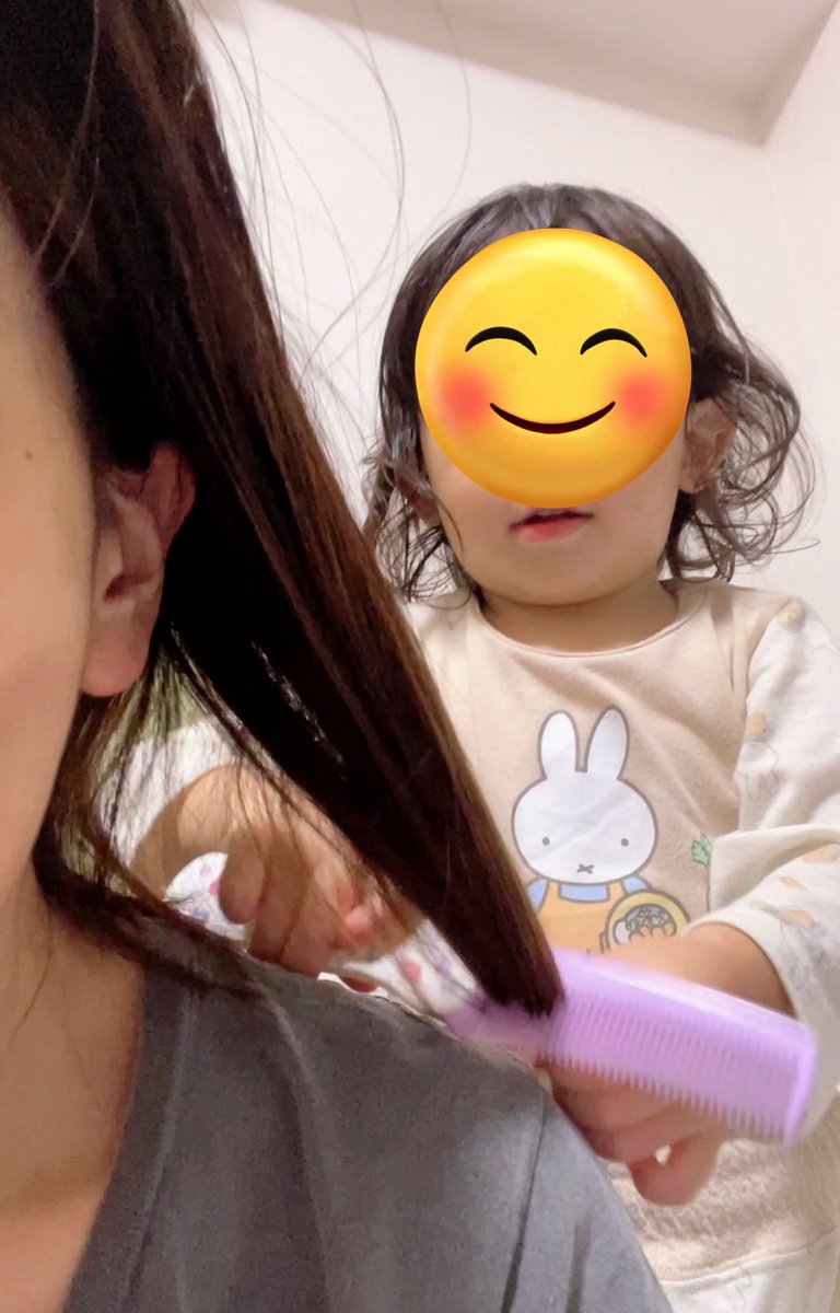 ichigo_SandM's tweet photo. 今年も一生忘れられない誕生日。

あのね、泣きながら話すね。
今日私誕生日なんだけど、昨晩娘が自分のジュエリーボックスとコームを差し出してきて
「ママ、おたんじょうびおめでとうー」って言ってきたの。
だから「これはママが娘ちゃんのお誕生日にあげたものだよ？」と笑ったら
「ちがうよ？→ https://t.co/iUXYDzxDZi