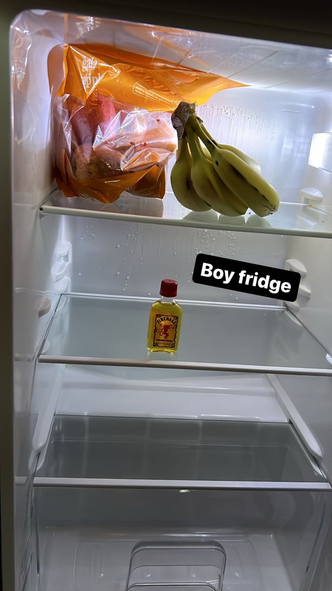 splitznico's tweet photo. Love the college struggle 😭 https://t.co/RkH4cLwObq