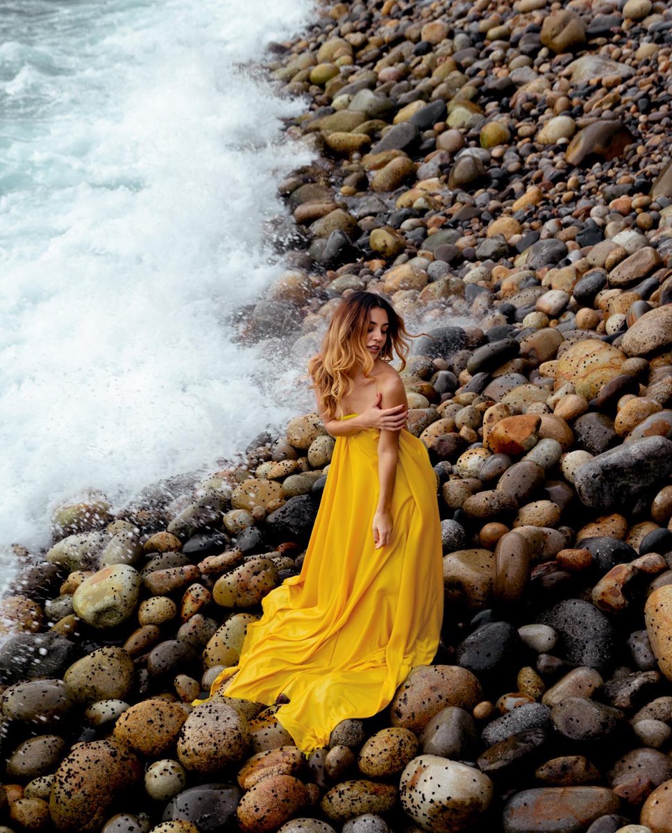 DanielCarranza_'s tweet photo. Entre olas, piedras y caracoles, así fueron las fotos con Fabiola Ponce 📸🌊 en #Acapulco https://t.co/kDiSIedpfe