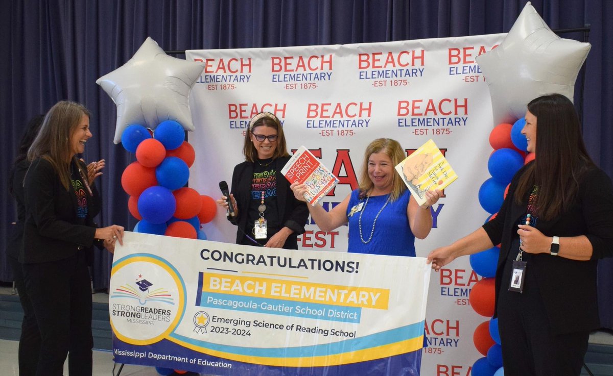 Literacy_Wynns's tweet photo. #ChampionforChange
#BuildingStrongReaders ππͺπ½ https://t.co/4fXHrbFsJK