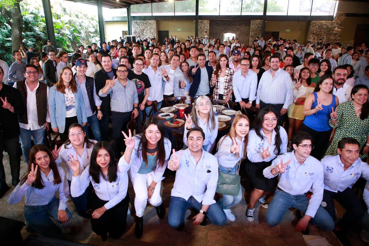 JaimeGhal's tweet photo. #SegundoEncuentro #Accion sin duda en #AccionJuvenil estamos listos para el 24.
@PEPE_BAEZ @MirandaMish @ClaudioSinecio @virginia_hdzv @JosueGro GRACIAS !!! https://t.co/xLKQSKhTH1