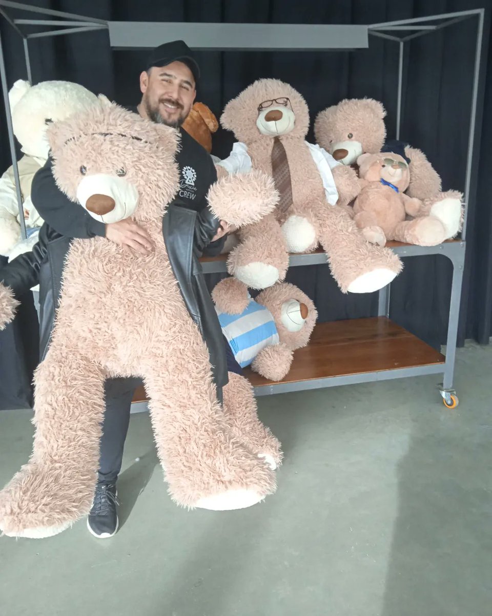 EDUARDO64711905's tweet photo. 🧸🧸🧸🧸🧸🧸🧸🧸🧸🧸🧸🧸🧸🧸🧸
Photos with my bear friends, all cute and with beautiful looks
#bearsighting #bearlove #besrstyle #bearscubsandscruff #onlyfans #bearfans #bearfansforlife #bearlife #growlers #scruffygay #beef #beefbear #oso🐻 #morrudoso #morrudoso #gaytiktok #gay https://t.co/b385KAkyt4
