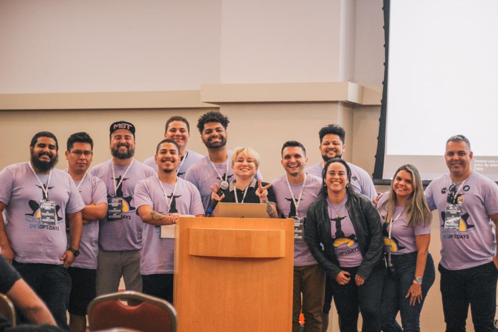 devopsdayrio's tweet image. Que dia, que evento, que fim de semana! 

Um obrigado especial pra todos os organizadores que tornaram tudo isso possível, valeu a pena!

#dodrj
#devopsdaysrio
#devopsdays