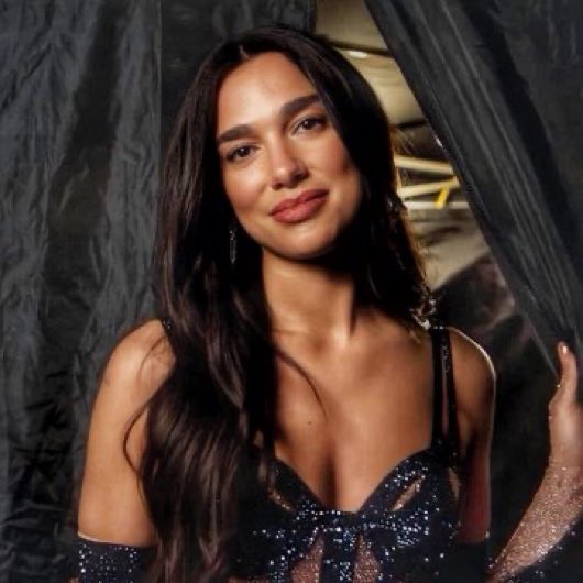 hourly DUA LIPA (@dualipa_r) on Twitter photo 