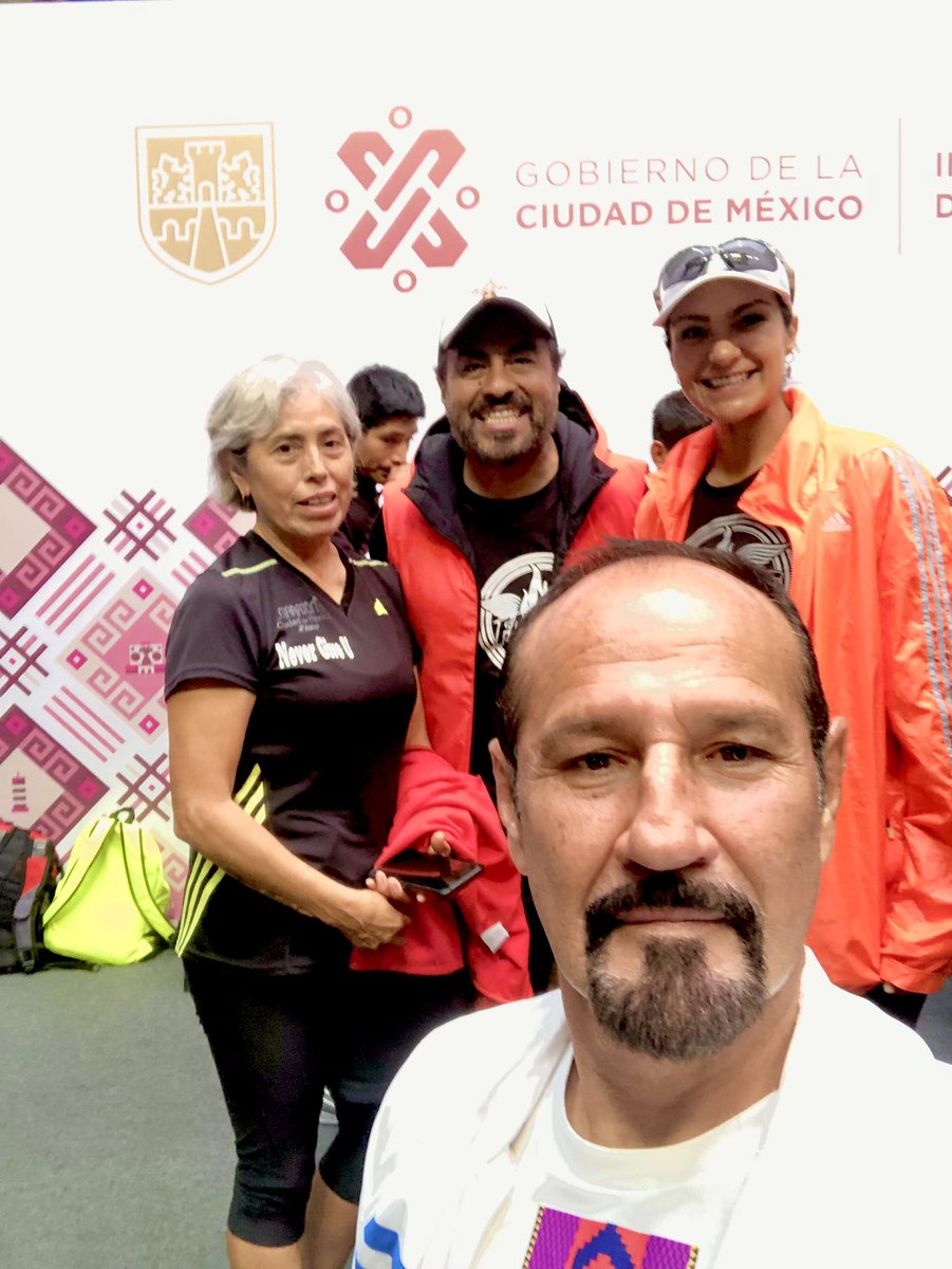 RicardoMch10's tweet photo. También fui invitado a la conferencia del @MaratonCDMX con el jefe de Gobierno,Gracias @RaulParedesP 🤗 @AsicsMexico #AquiYaSeCorrio
#YoElegiCorrer #FalconsRunners  @FenixRun_Mexico @ComuniRunners #EntreRunners #CalaveraRunners 
@pasion_running @ManicomioRunner  @AcaRunners https://t.co/Kalqc2f8vs