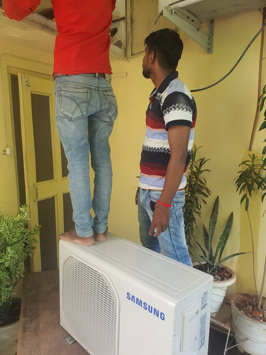 @SamsungIndia @SamsungHVAC @SamsungNewsIN 
Trained technicians from Samsung for installation of split AC.