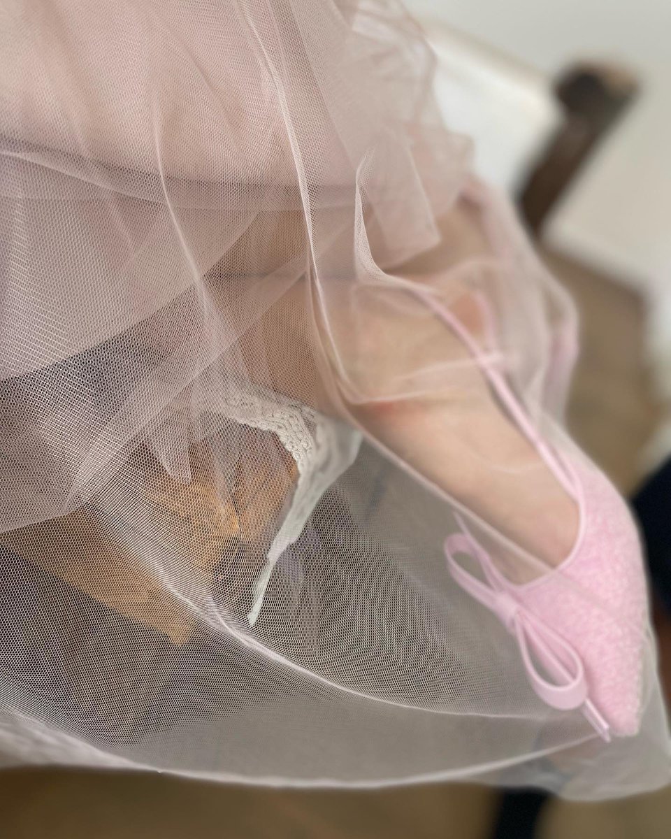 SNSD_0805's tweet photo. 스타일리스트님 인스타 티파니 샤틴 화보 촬영
https://t.co/iDVJ7aTVBU https://t.co/0uzU9vAg5s