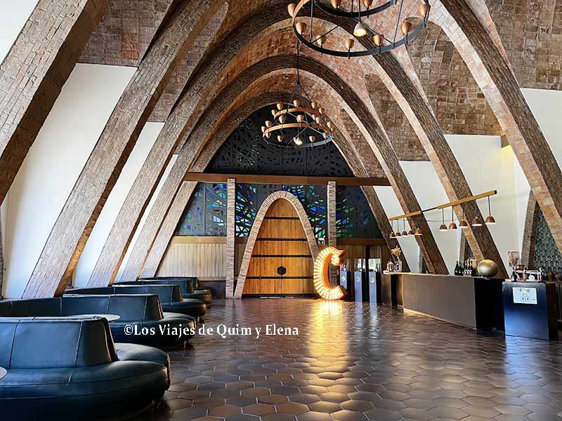 🆕 ¡Nuevo post! 🆕 

¿Alguna vez has visitado unas Cavas? 

Te proponemos las Cavas Codorníu, unas bodegas con más de 450 años de historia. 

🥂 ¿Quieres conocerlas? 🍾 

▶️ bit.ly/45C2EkQ ◀️

<a href="/Codorniu_ES/">Codorníu</a>

#visitpenedes 
#SpainTB