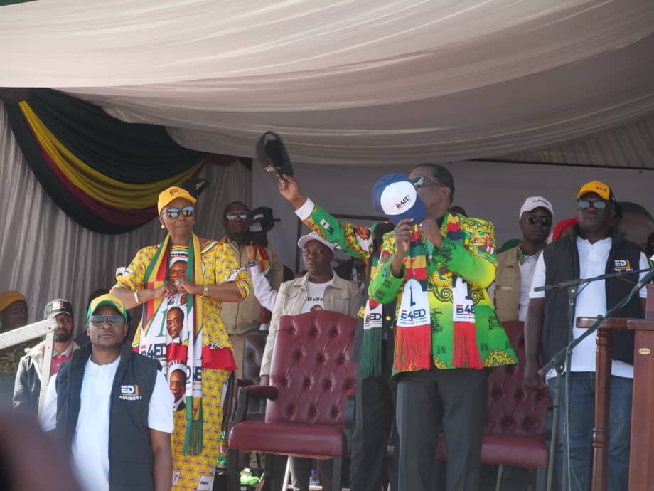 TafadzwaMugwadi's tweet photo. The curtain comes down!! We must vote in peace and celebrate together in peace. The day of voting is only one: just 12 hours from 7am to 7pm. Those few hours cannot take away the oneness of our people Zimbabwe. Nyika ine vene vayo. President @edmnangagwa is for us all. https://t.co/xC8zLoFsop