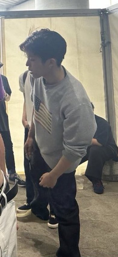 번따하고싶다
이렇게 너무일반인남자처럼나온사진 개좋음너무돟음