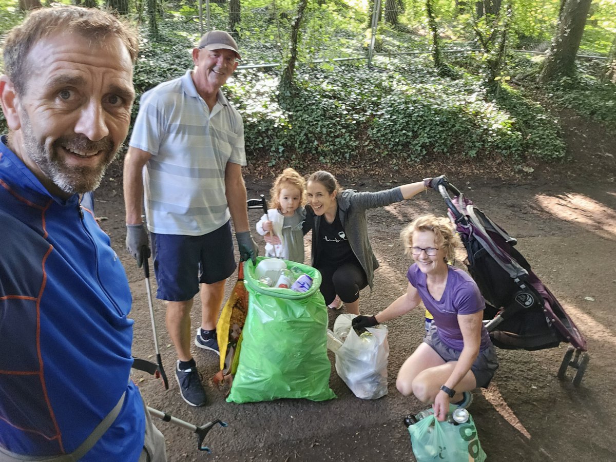 A beautiful morning for a plog! We met other community litter pickers and the Hardwick Festival team, collecting a good haul. There wasn't a silly amount of rubbish in our lovely fields - thanks to the vast majority of festival goers for that. We hope you had a great time! 😃