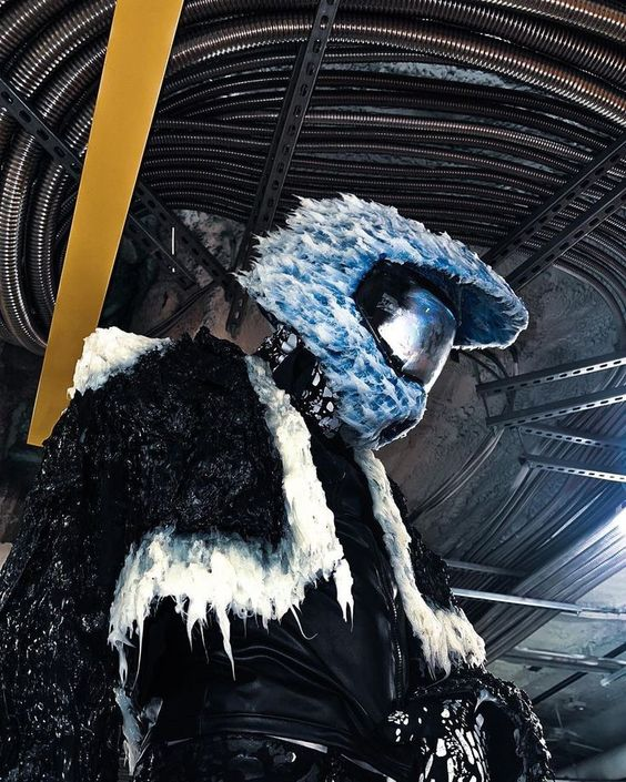 Frozen Helmet by Israel Yanir ❄️