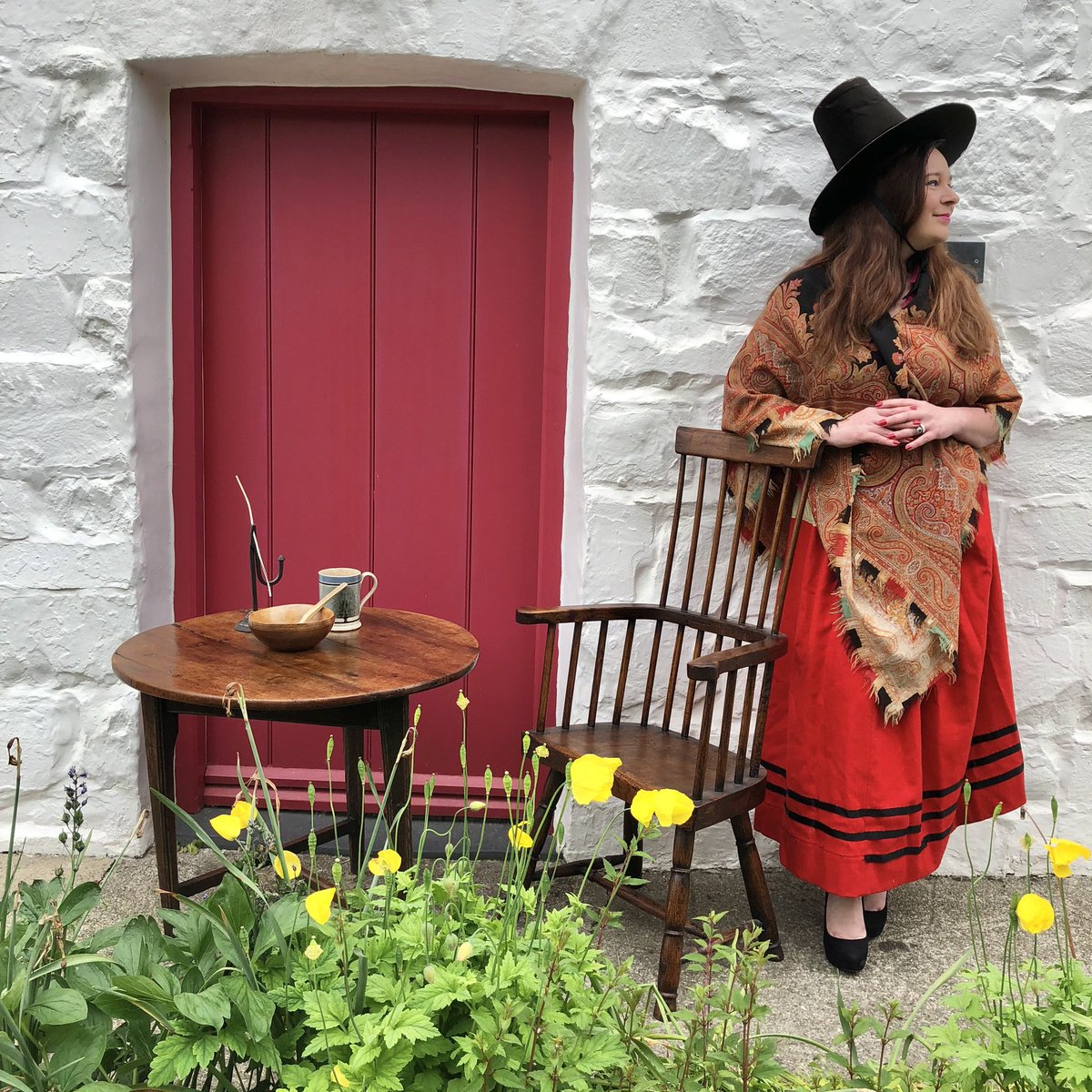 WelshVernacular's tweet photo. Happy Birthday to our very own Welsh lady Yvonne.
The best wife and mum in the world x
Love from all your boys. x

#welshvernacularantiques #welshvernacular #welshantiques #welshlady #welsh #welshantiquesdealer #cymraes #welshcottage #welshstickchair https://t.co/yocsjRWi6r
