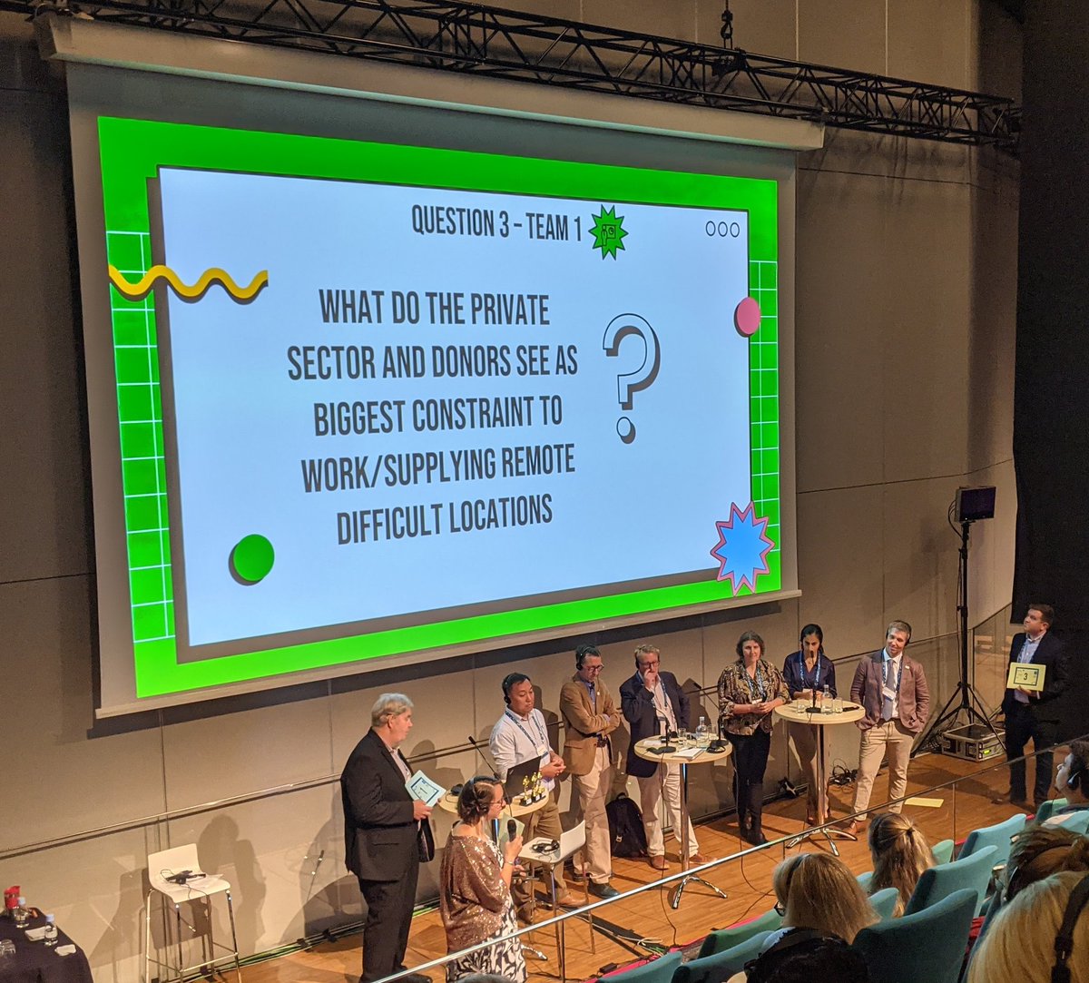 Amazing game show about supporting innovation and WASH ongoing in A4. Hosted by the sparkly <a href="/elshaylor/">Esther Shaylor</a> and <a href="/UNICEFwater/">UNICEF Water</a>. #WorldWaterWeek