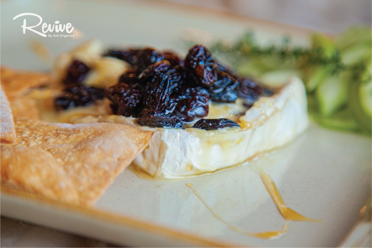 RevivebyArk's tweet photo. Baked Brie's embrace of comfort and cheese will have you wrapped in warmth🧀🤗🪄Fit for those who crave decadence 🧀👑

Visit plot 4 lower Kololo terrace Rd. ☎️ 0750431689

#revivebyark #CheeseMagic #CheesePassion #ReviveWithCheese #CheeseObsession #CheeseLoversUnite https://t.co/pikGZf9mHj