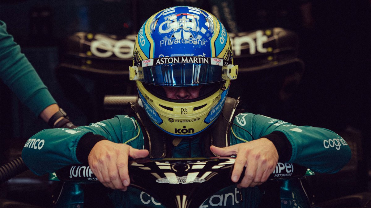 ElReyGuiri's tweet photo. 🚨 OJO a los comentarios de Fernando Alonso!

"La F1 que es muy diferente a otras categorías, vi que era bastante egoísta.

"Es mucho más glamuroso, pero tambien mucho más falso.

"El automovilismo es más puro en Dakar, LeMans o Indycar."

[High Performance Podcast] https://t.co/UmUvnlTSgT