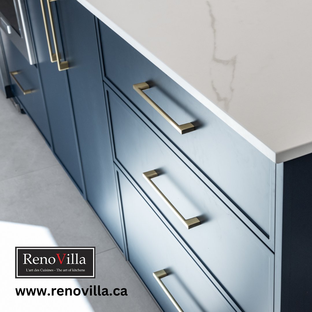 renovillaca's tweet photo. Introducing the "Slim Shaker" !
This door design feature's beautiful straight lines , and just the right amount of details to complete the kitchen.
@renovillaca
#modernkitchen #kitchencabinet #kitchendesign #countrykitchens #completekitchen #Canada https://t.co/8zlvbWWYGn