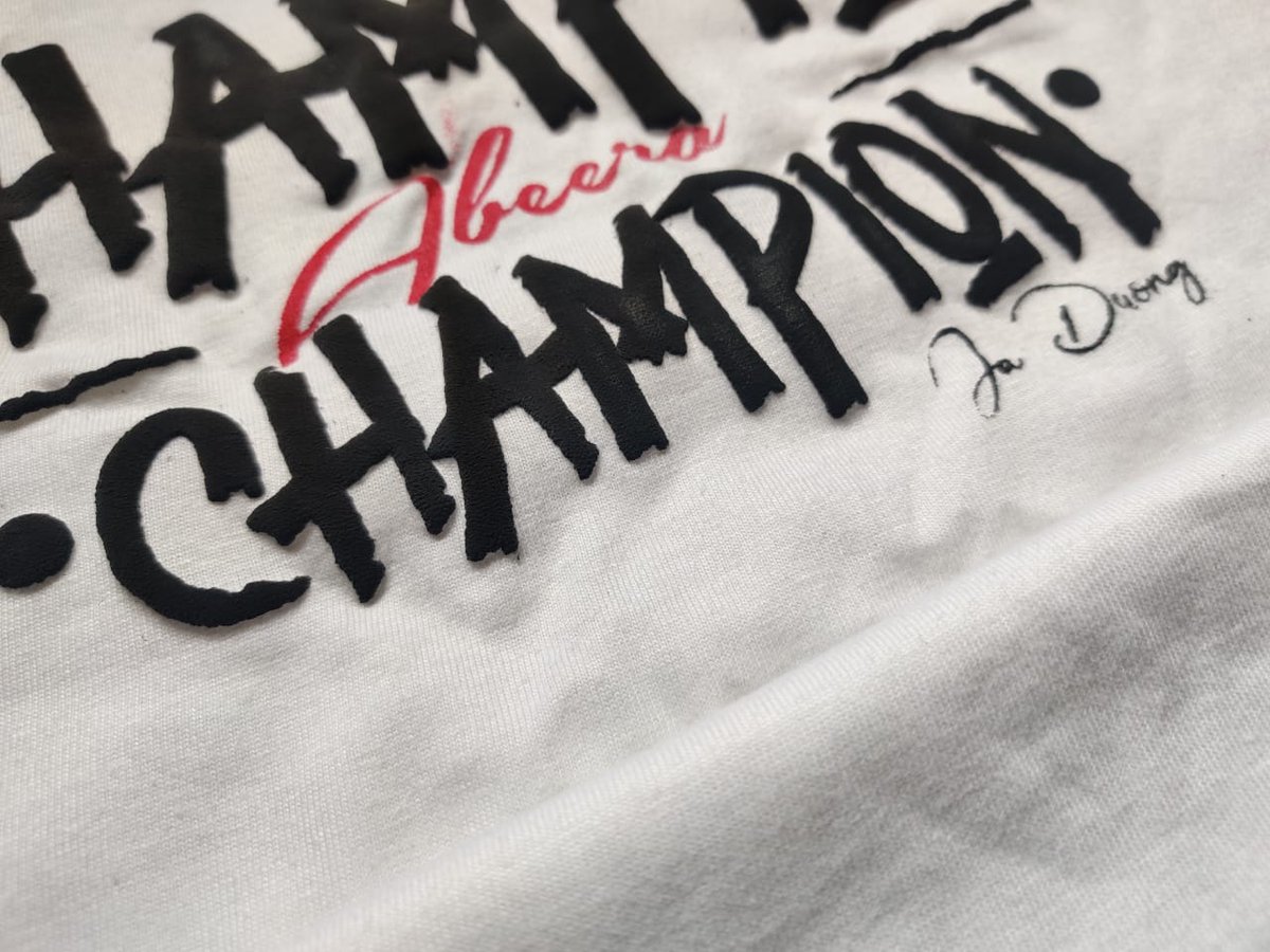 T-shirt Guyz Uganda tweet media