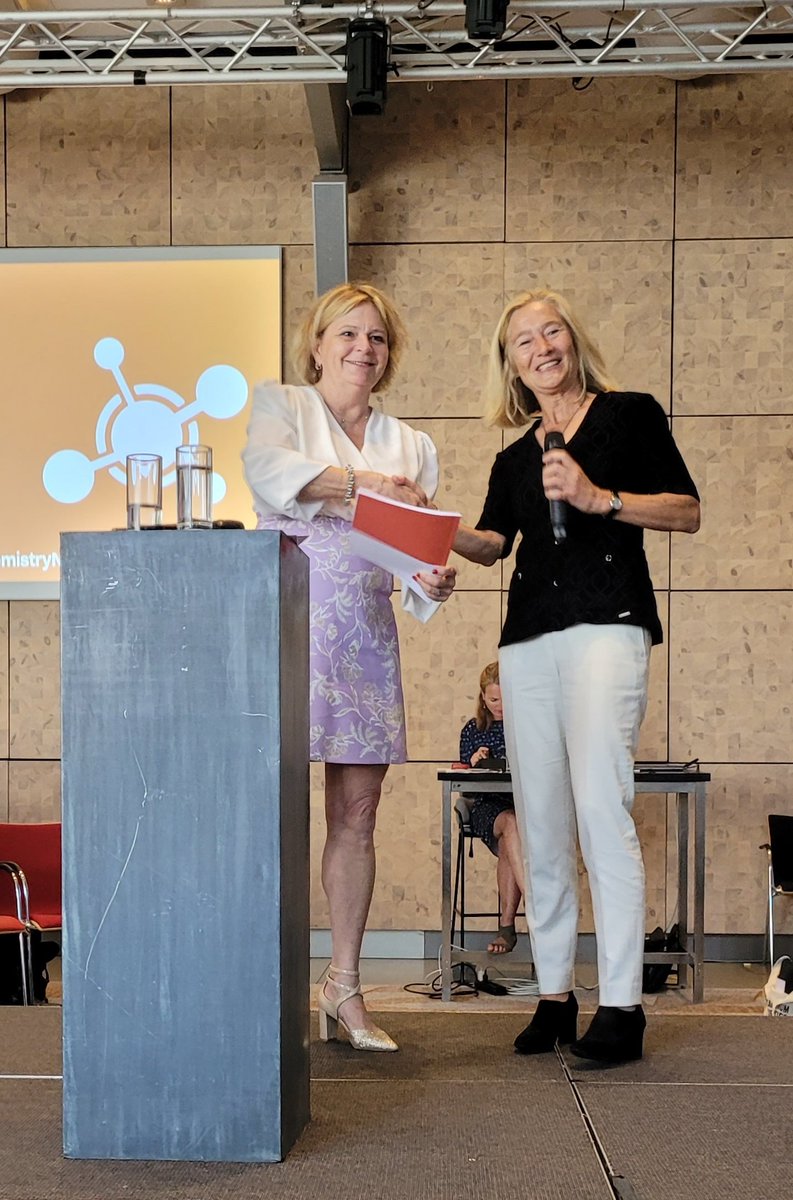 Moniek Tromp (@moniek_tromp) on Twitter photo Handing over the Knowledge Agenda strategic autobomy for rawmaterials to <a href="/MickyAdriaanse1/">Micky Adriaansens</a> Handing over the Knowledge Agenda strategic autobomy for rawmaterials to <a href="/MickyAdriaanse1/">Micky Adriaansens</a>