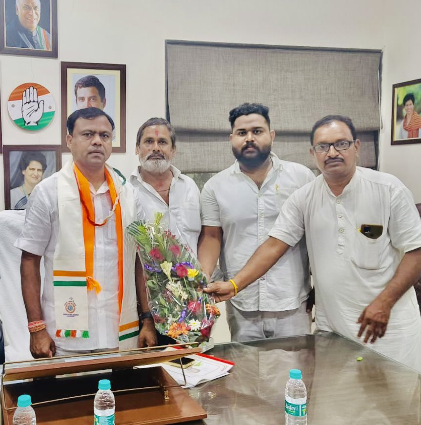 Ramkumar_INC's tweet photo. बस्तर के लोकप्रिय सांसद श्री दीपक बैज जी को छत्तीसगढ़ प्रदेश कांग्रेस कमेटी के अध्यक्ष बनने के उपरांत आज मुलाक़ात की और बधाई दी
@DeepakBaijINC https://t.co/6PGPYIQ2Cv