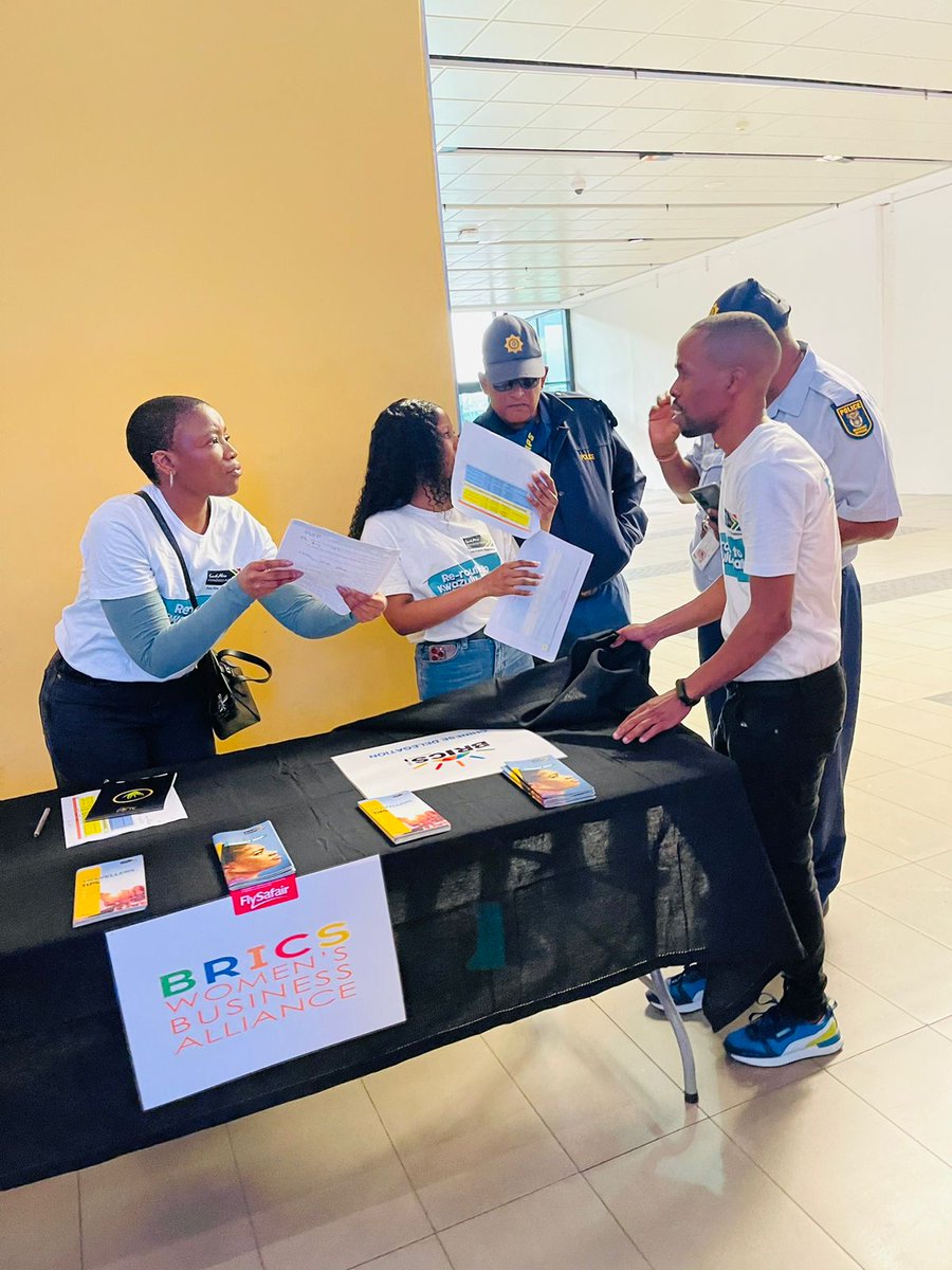 VisitKZN's tweet image. Empowered youth! Our Tourism Ambassadors are the heartbeat of BRICS in KZN, welcoming over 500 delegates with unmatched energy and warmth. Spot them in TKZN tees, guiding and showcasing the best of KZN. #BRICSKZN #TourismAmbassadors #KZNHasItAll